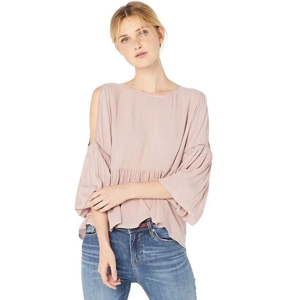 O’Neil Wonder Cutout Sleeve Top Size Medium